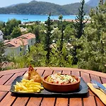 Ξενοδοχείο Symbola 3*