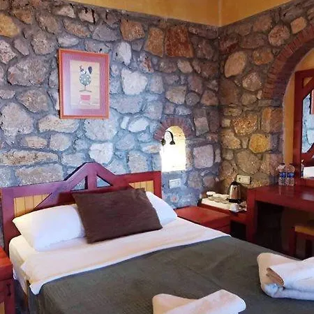 Symbola 3*