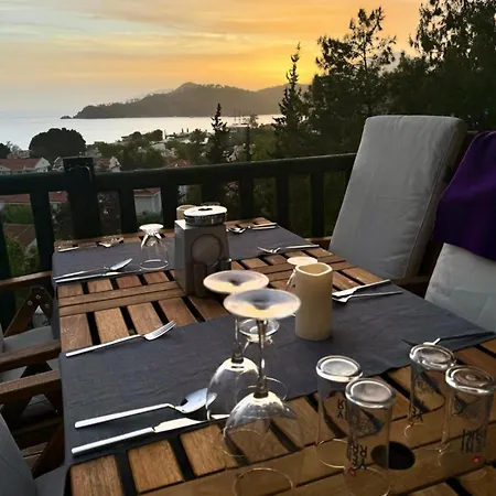 Hotel Symbola 3*