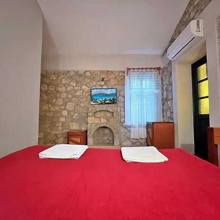 Symbola 3*