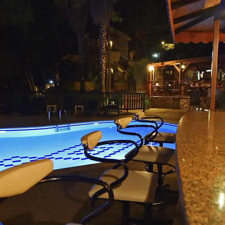 ホテル シンボラ ビーチ 3*