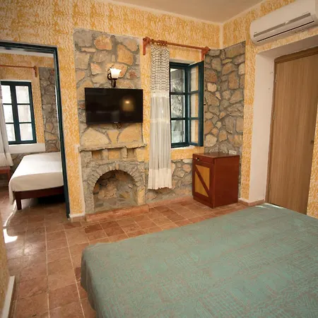 Symbola 3*